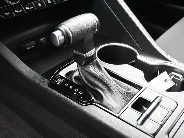 Photo of 2024 Glacial White Pearl Kia K5