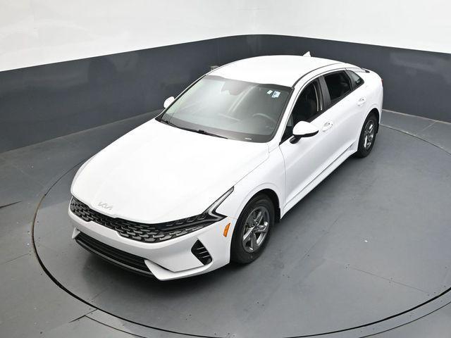 Photo of 2024 Glacial White Pearl Kia K5