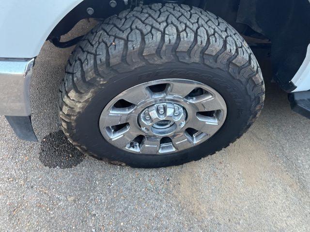 Photo of 2023 Oxford White Ford F-250