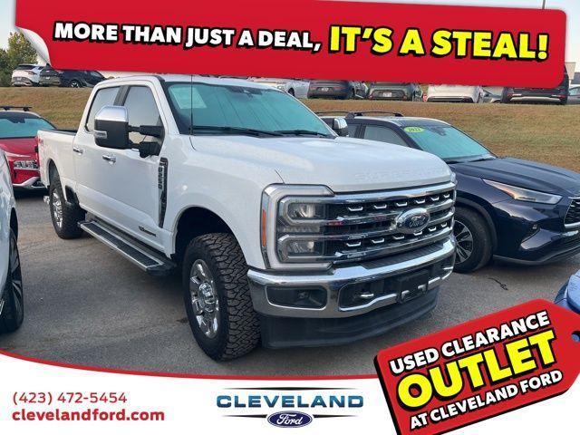 Photo of 2023 Oxford White Ford F-250
