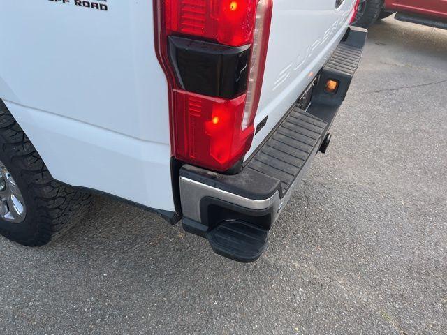 Photo of 2023 Oxford White Ford F-250