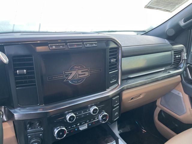 Photo of 2023 Oxford White Ford F-250