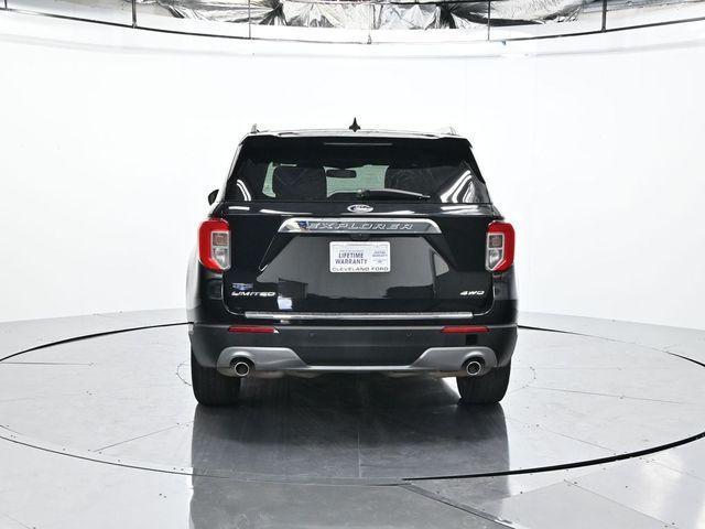 Photo of 2022 Black Metallic Ford Explorer