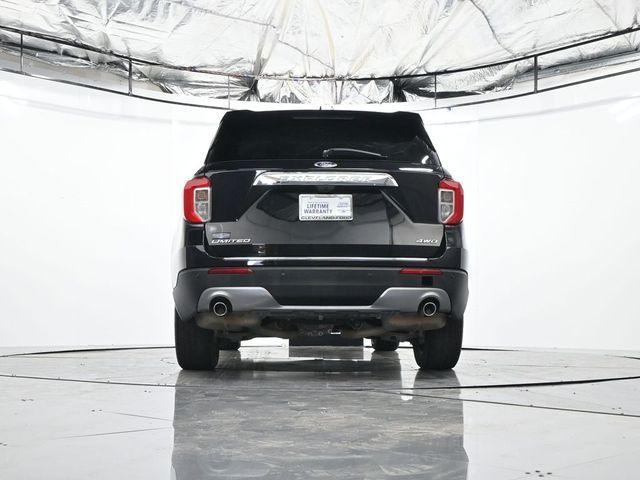 Photo of 2022 Black Metallic Ford Explorer