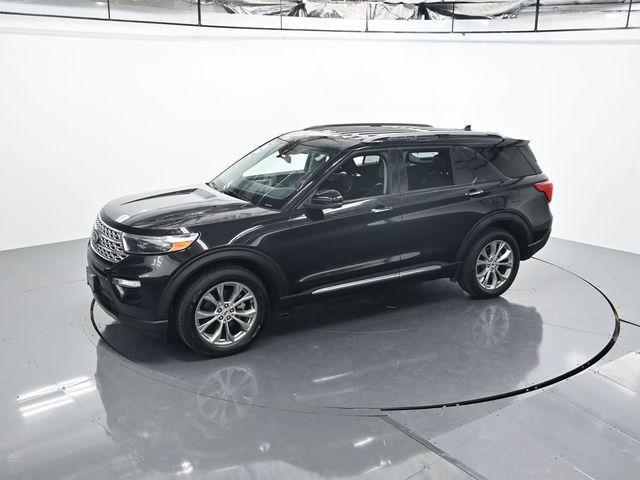 Photo of 2022 Black Metallic Ford Explorer