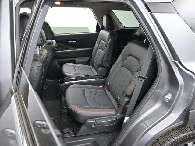 Photo of 2024 Gun Metallic Nissan Pathfinder