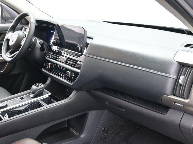 Photo of 2024 Gun Metallic Nissan Pathfinder
