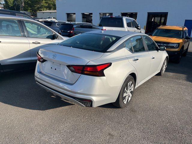 Photo of 2020 Brilliant Silver Metallic Nissan Altima