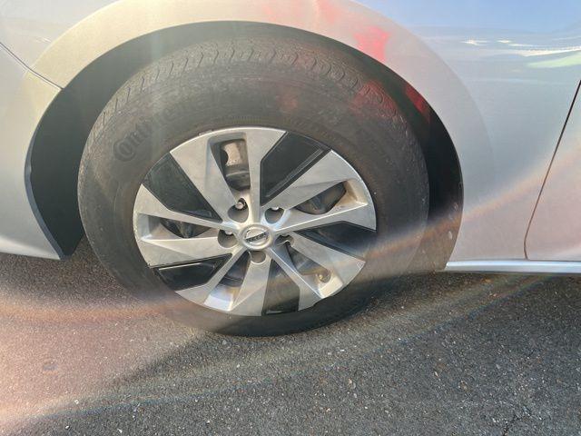 Photo of 2020 Brilliant Silver Metallic Nissan Altima