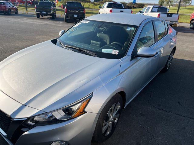 Photo of 2020 Brilliant Silver Metallic Nissan Altima