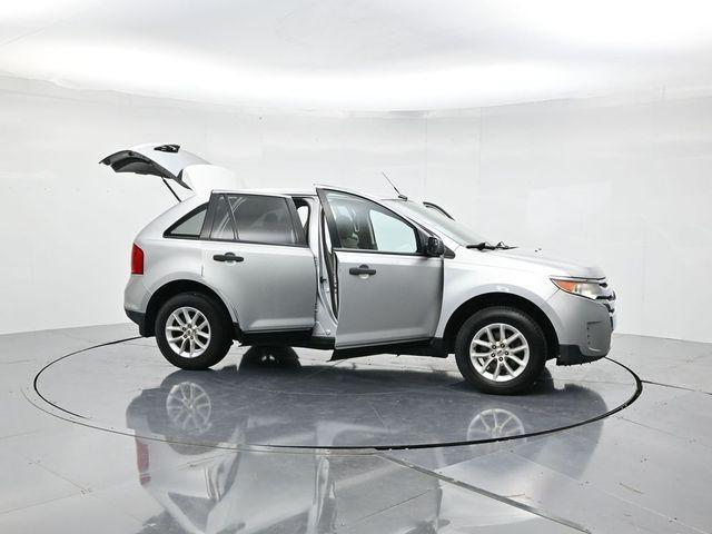 Photo of 2013 Ingot Silver Ford Edge