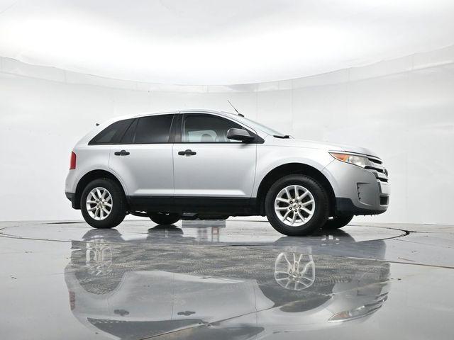 Photo of 2013 Ingot Silver Ford Edge
