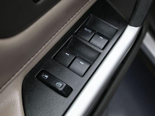 Photo of 2013 Ingot Silver Ford Edge