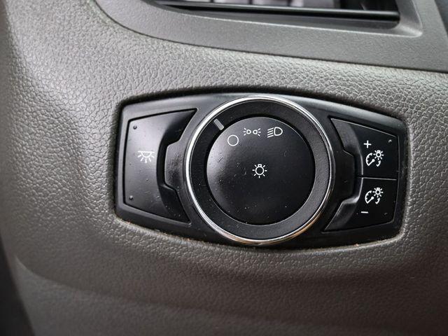 Photo of 2013 Ingot Silver Ford Edge