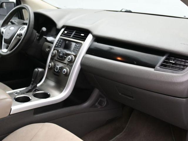 Photo of 2013 Ingot Silver Ford Edge