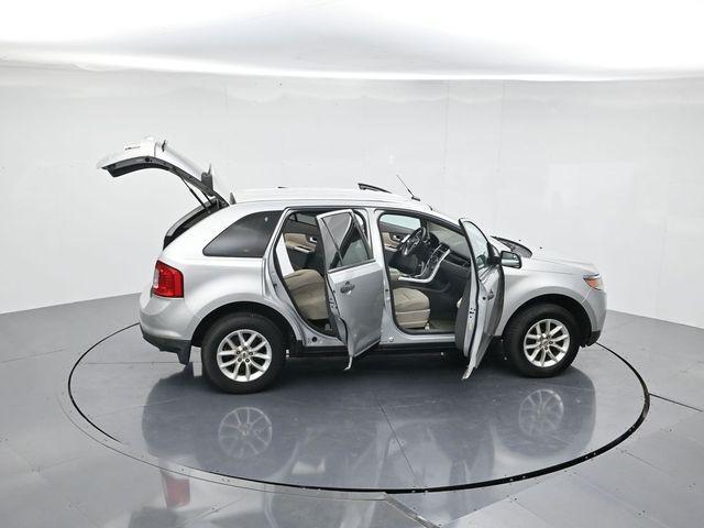 Photo of 2013 Ingot Silver Ford Edge