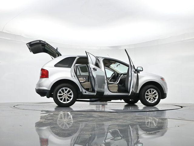 Photo of 2013 Ingot Silver Ford Edge