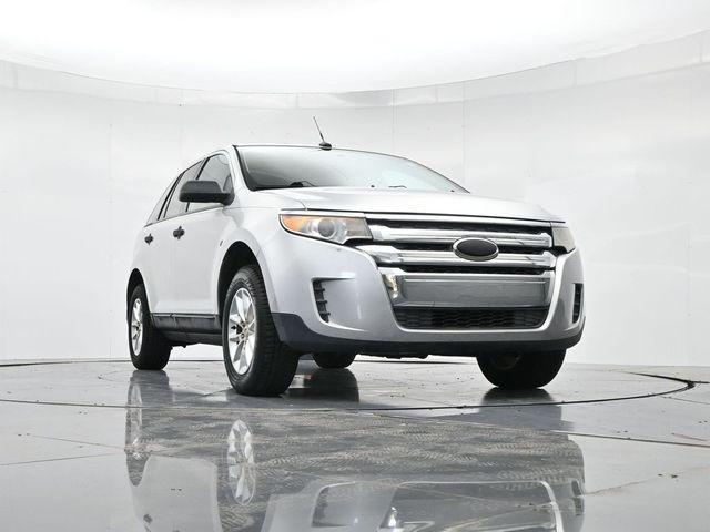 Photo of 2013 Ingot Silver Ford Edge