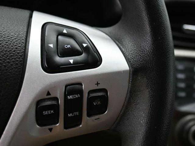 Photo of 2013 Ingot Silver Ford Edge