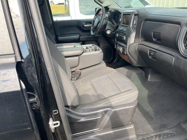 Photo of 2021 Black Chevrolet Silverado 1500