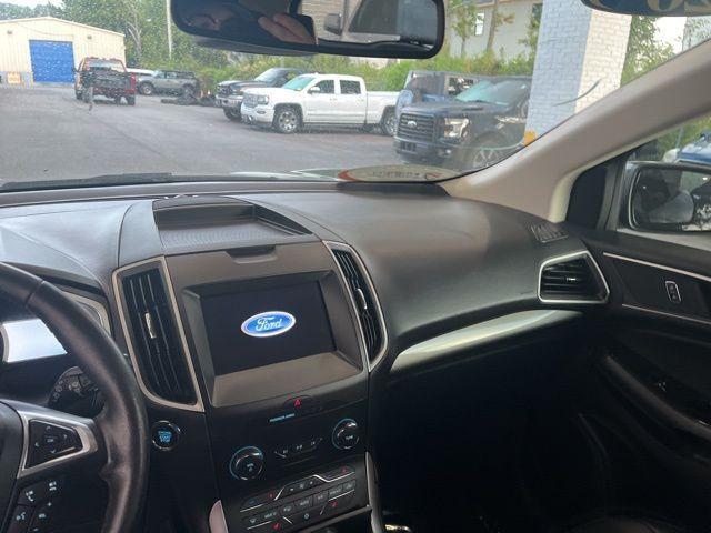Photo of 2020 Black Ford Edge