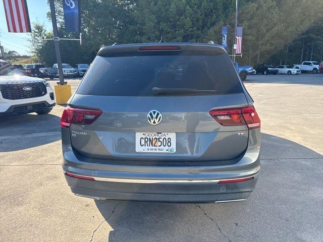 Photo of 2018 Platinum Gray Metallic Volkswagen Tiguan