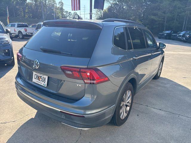 Photo of 2018 Platinum Gray Metallic Volkswagen Tiguan