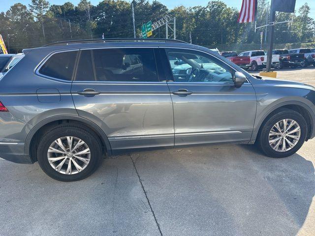 Photo of 2018 Platinum Gray Metallic Volkswagen Tiguan
