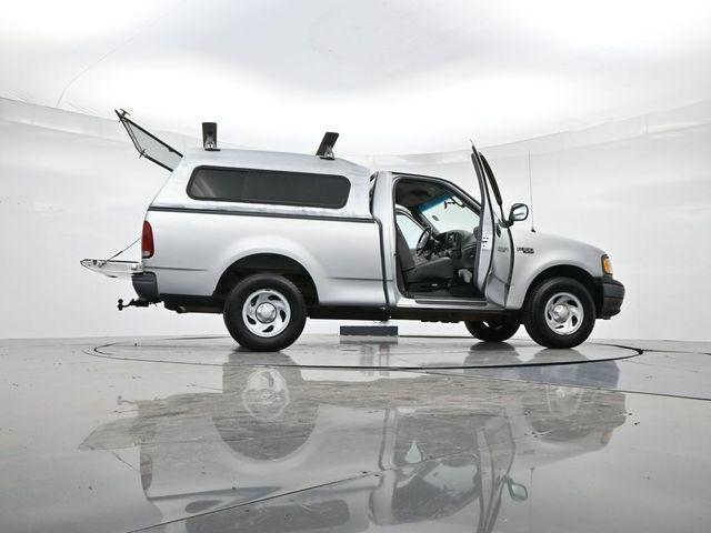 Photo of 2003 Silver Clearcoat Metallic Ford F-150