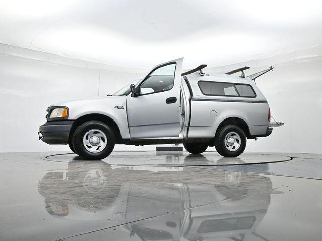 Photo of 2003 Silver Clearcoat Metallic Ford F-150