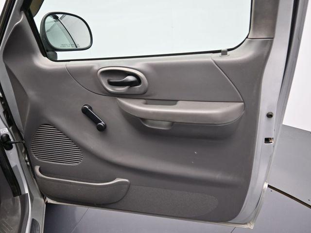 Photo of 2003 Silver Clearcoat Metallic Ford F-150