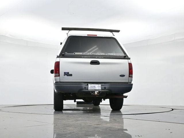 Photo of 2003 Silver Clearcoat Metallic Ford F-150