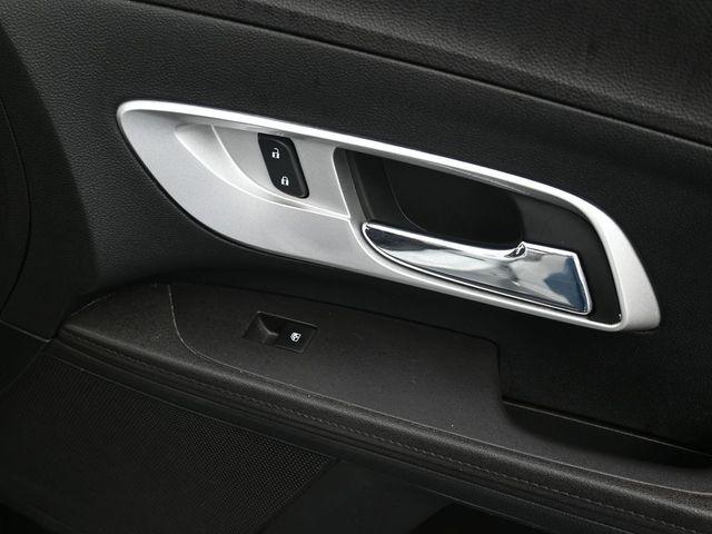 Photo of 2017 Summit White Chevrolet Equinox