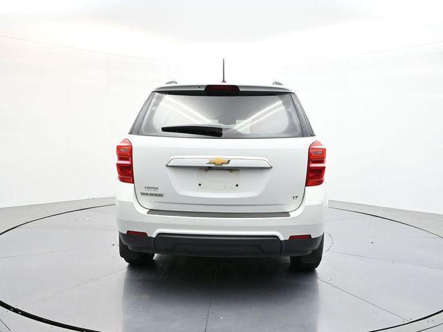 Photo of 2017 Summit White Chevrolet Equinox