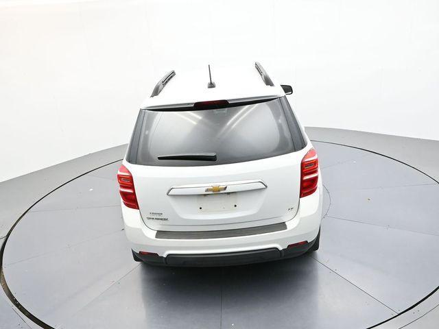 Photo of 2017 Summit White Chevrolet Equinox