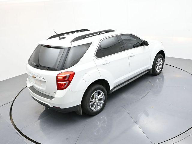 Photo of 2017 Summit White Chevrolet Equinox