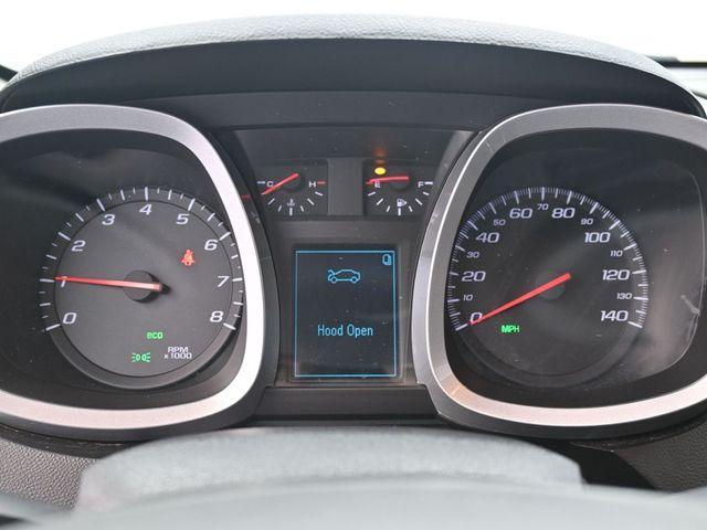 Photo of 2017 Summit White Chevrolet Equinox