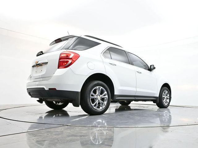 Photo of 2017 Summit White Chevrolet Equinox