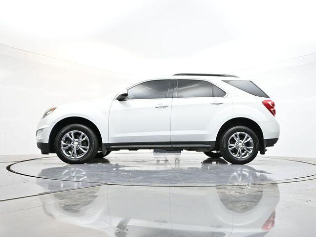 Photo of 2017 Summit White Chevrolet Equinox