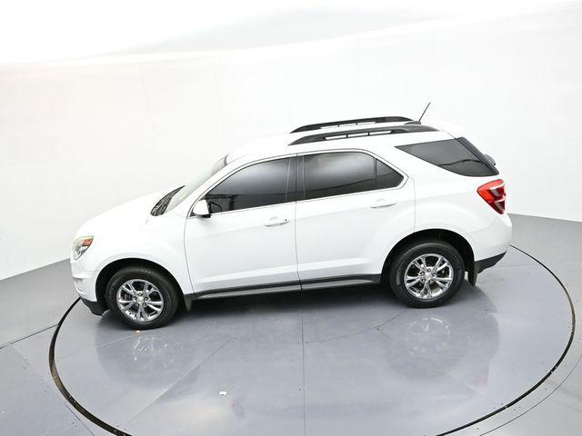 Photo of 2017 Summit White Chevrolet Equinox