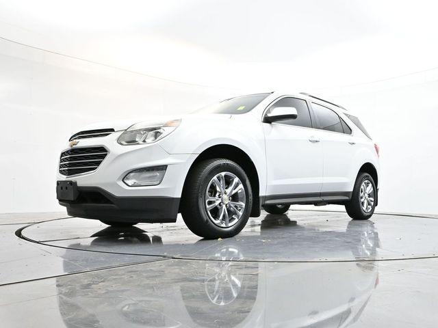 Photo of 2017 Summit White Chevrolet Equinox