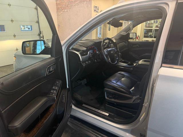 Photo of 2018 Silver Ice Metallic Chevrolet Suburban