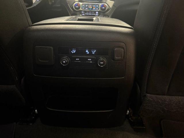 Photo of 2018 Silver Ice Metallic Chevrolet Suburban
