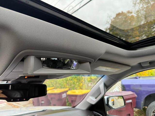Photo of 2018 Silver Ice Metallic Chevrolet Suburban