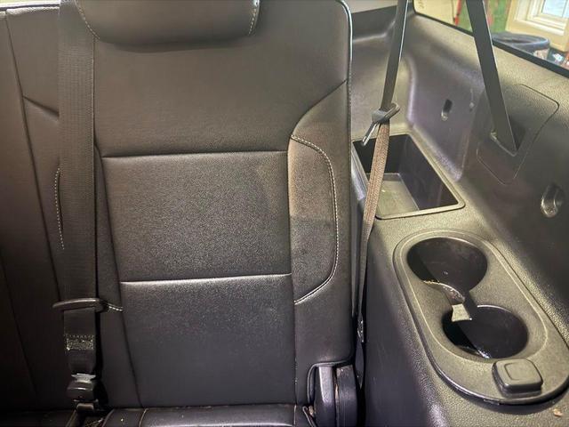 Photo of 2018 Silver Ice Metallic Chevrolet Suburban