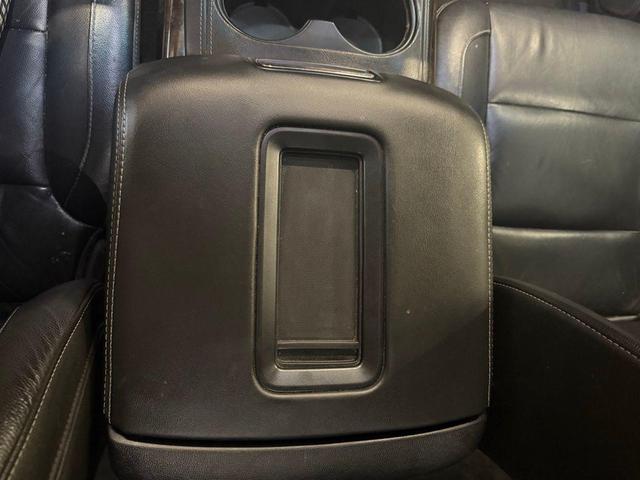 Photo of 2018 Silver Ice Metallic Chevrolet Suburban