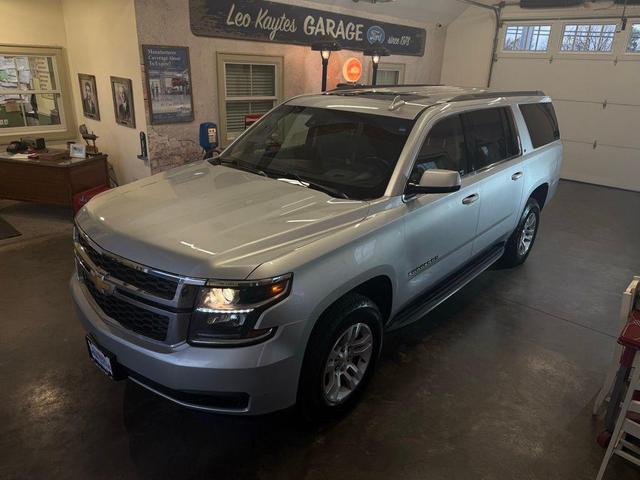 Photo of 2018 Silver Ice Metallic Chevrolet Suburban