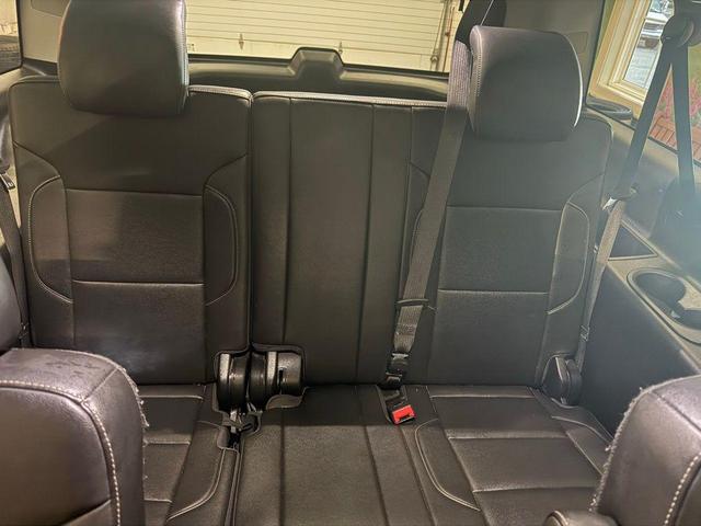 Photo of 2018 Silver Ice Metallic Chevrolet Suburban