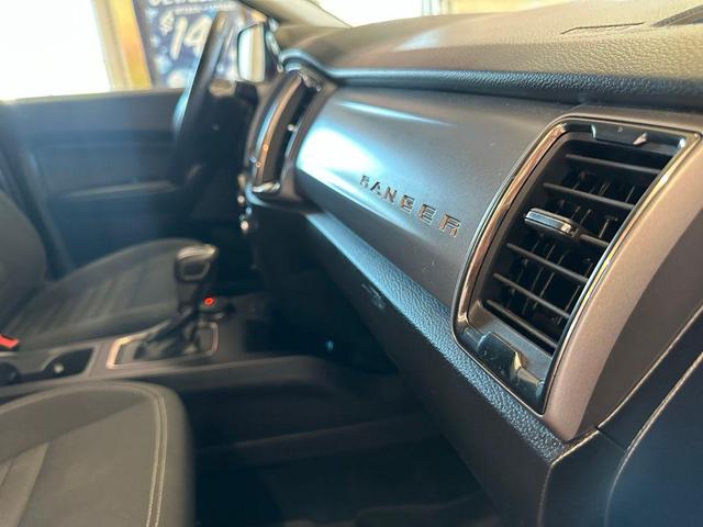 Photo of 2022 Hot Pepper Red Metallic Tinted Clearcoat Ford Ranger