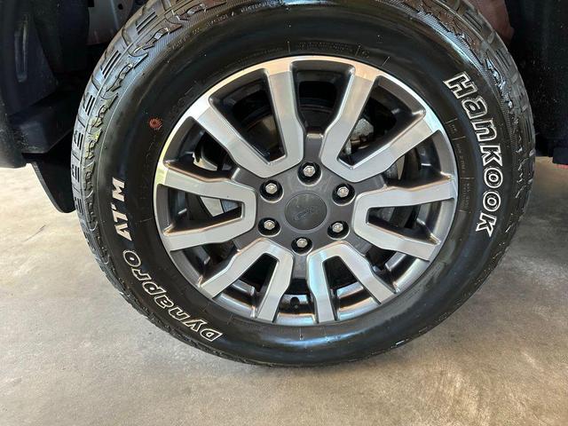 Photo of 2022 Hot Pepper Red Metallic Tinted Clearcoat Ford Ranger